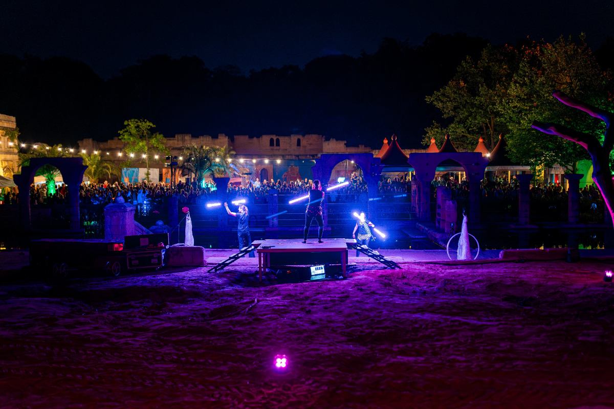 light and acrobatic show